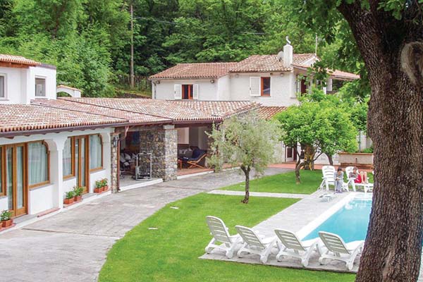 Villa Carolina - bellissima villa con piscina a pochi minuti dal centro storico di Maratea